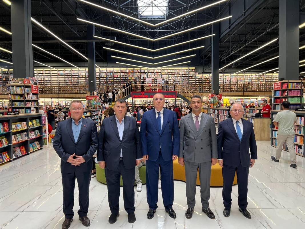 Can Yayın Holding Yönetim Kurulu Başkanı Kenan Tekdağ’dan BKM Kitap’a ziyaret 3