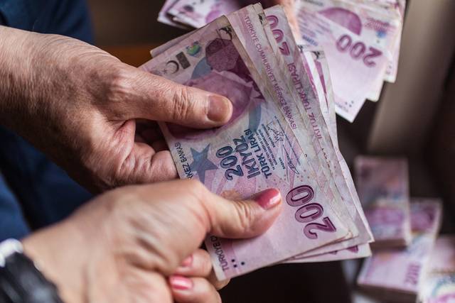EN YÜKSEK EMEKLİ PROMOSYONU VEREN BANKALAR BELLİ OLDU: İşte merak edilen liste... 13