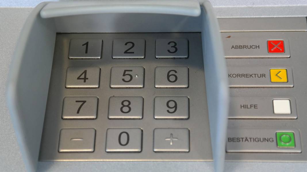 ATM kullananlar dikkat! Dolandırıcılığa karşı flaş değişiklik geldi: İlk kez uygulanacak 1