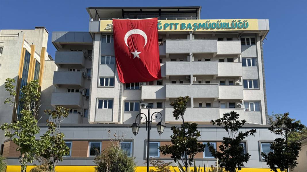 Erdoğan çağrı yapmıştı! Yurt genelinde "Terörsüz Türkiye" sürecine ay yıldızlı bayraklarla destek 4