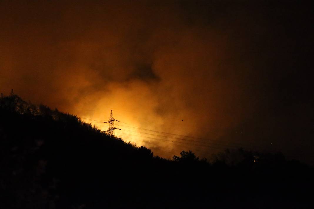 Hatay’da orman yangını: 9 yayla tahliye edildi! 5