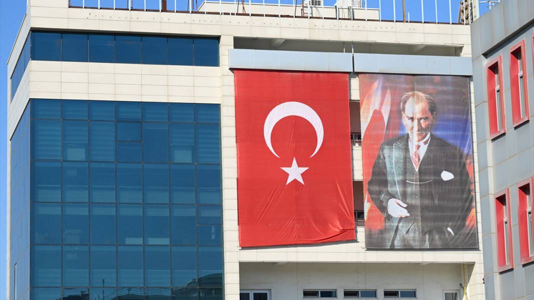Erdoğan çağrı yapmıştı! Yurt genelinde "Terörsüz Türkiye" sürecine ay yıldızlı bayraklarla destek 2
