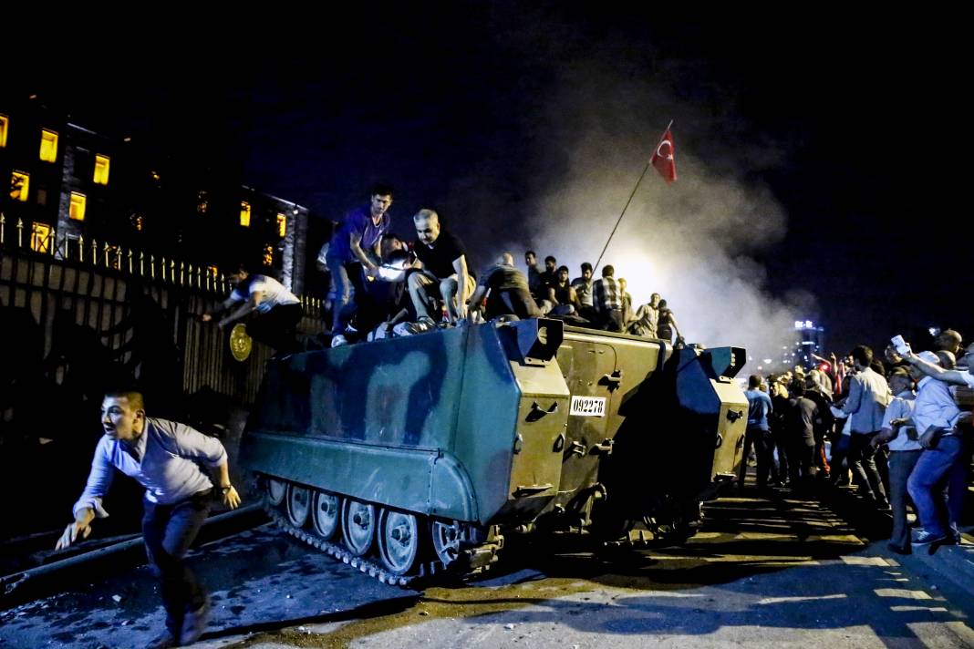 15 Temmuz 2016'da neler yaşandı? İşte anbean yaşananlar... 1