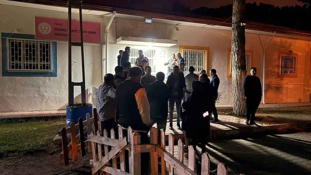 Akşamdan kuyruğa girdiler! Nedenini öğrenince çok şaşıracaksınız: Liste yapıp kapıda sabahladılar 3