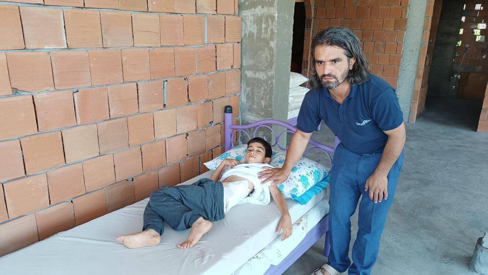 Sırtına birden bire ağrı girdi: Küçük çocuğun sırtından bakın ne çıktı 2