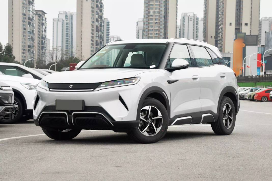 BYD'DEN ÇOK KONUŞULACAK YENİ HAMLE: İşte yüzde 25 indirimle yeni Yuan Up! 3