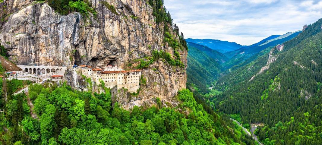 Trabzon 4 bin yıllık tarihiyle kültür yoluna çıktı: 400 etkinlik sanatla buluşturacak 3