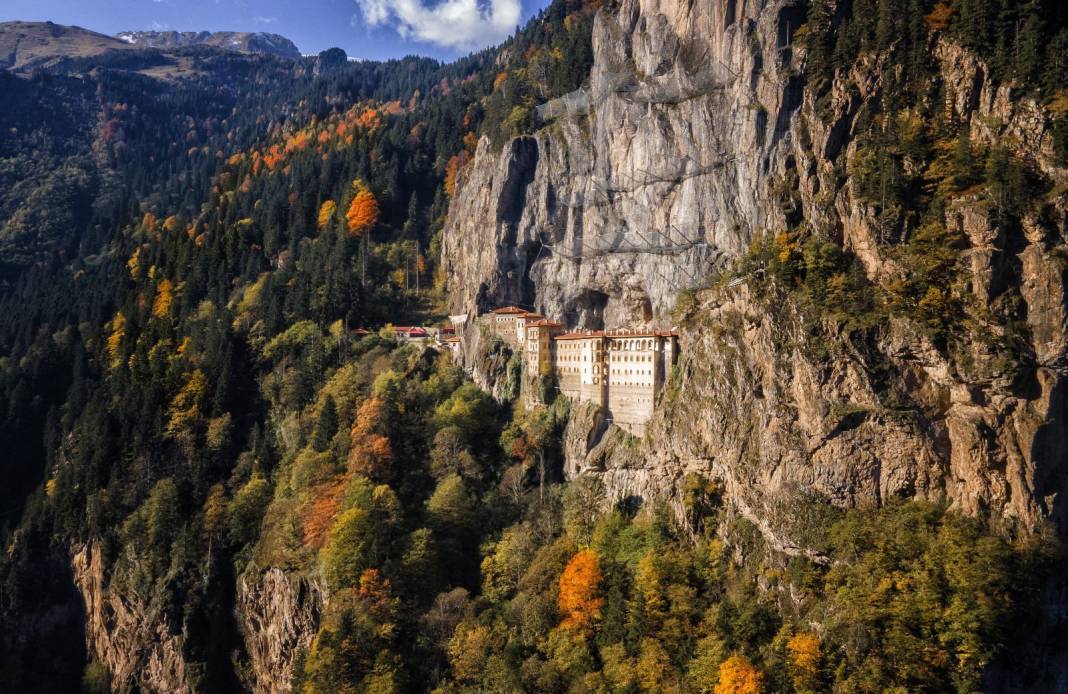 Trabzon 4 bin yıllık tarihiyle kültür yoluna çıktı: 400 etkinlik sanatla buluşturacak 2