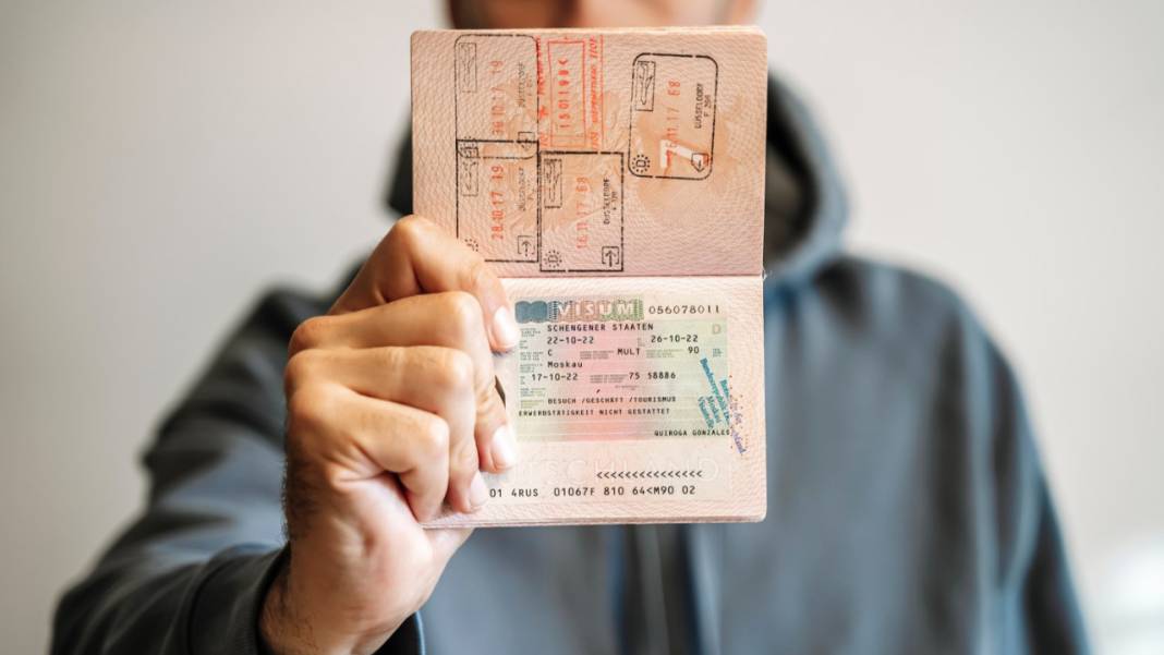 Türk vatandaşlarına Schengen Vizesinde yeni kolaylıklar! Yeni vize süreleri nasıl işleyecek? Hangi ülkelerde geçerli olacak? 8
