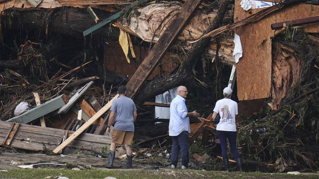 Sel felaketinde bilanço giderek ağırlaşıyor: En az 82 kişi öldü, düzinelerce insan kayıp 4