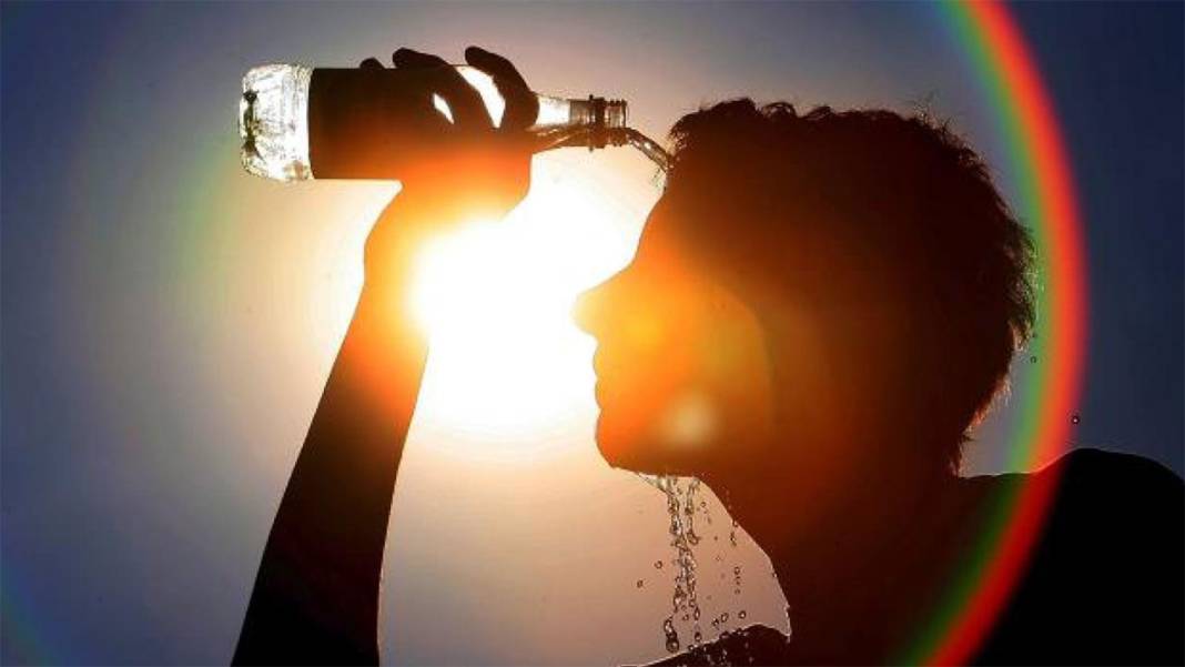 İkinci dalga geliyor, 44 dereceyi bulacak! Bu sıcakları ne su ne vantilatör dindirir: O tarihlerde sokağa çıkmayın 1