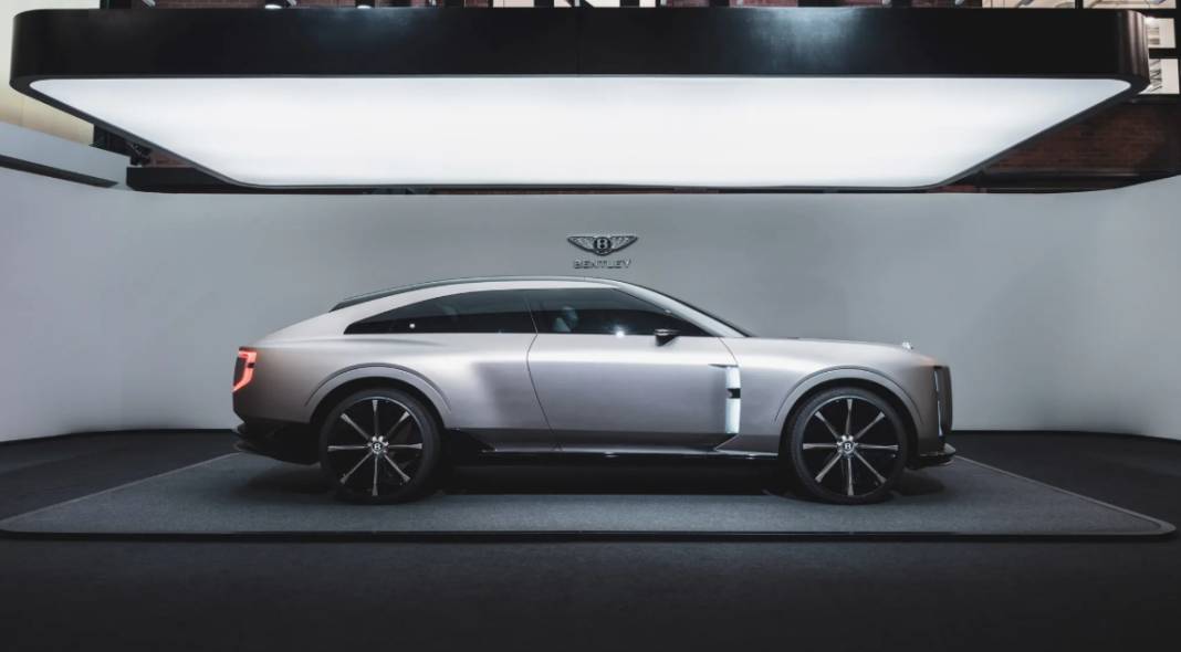 Bentley’den geleceğe yolculuk: Elektrikli canavar EXP 15 Consept 2026’da yollarda olacak 3