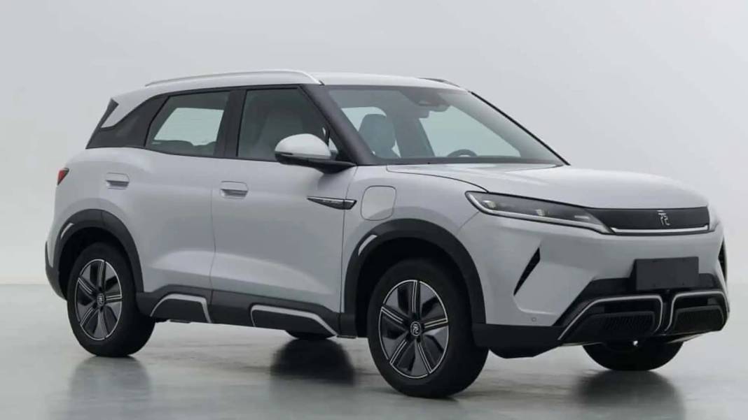 BYD'DEN ÇOK KONUŞULACAK YENİ HAMLE: İşte yüzde 25 indirimle yeni Yuan Up! 4