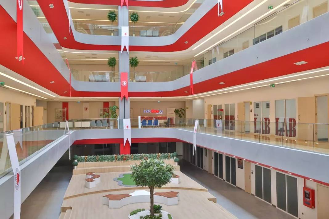 BU ÜNİVERSİTELERDEN MEZUN OLANLARIN İŞ BULMA ŞANSI ÇOK YÜKSEK: Tercih yapacaklar merak ediyor! 10