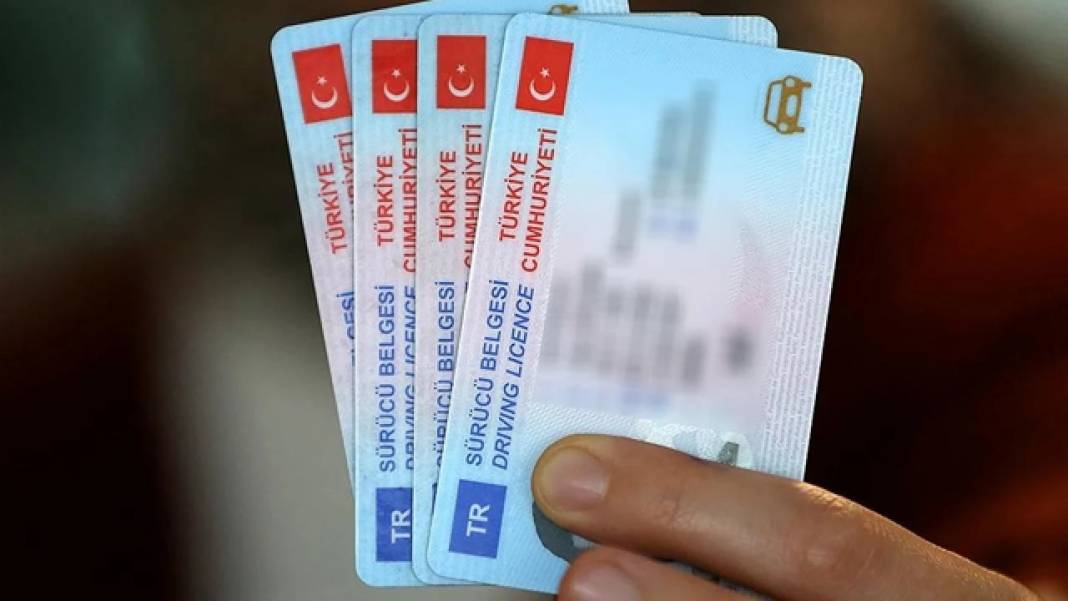 EHLİYET SAHİBİ OLAN HERKESİ YAKINDAN İLGİLENDİRİYOR: Bu tarihi kaçıran bin pişman olacak! 2