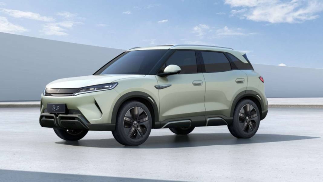 BYD'DEN ÇOK KONUŞULACAK YENİ HAMLE: İşte yüzde 25 indirimle yeni Yuan Up! 2