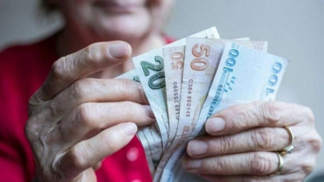 İŞ BANKASI'NDAN SEVİNDİREN HABER: Emeklilere 21.000 TL ödeme 6