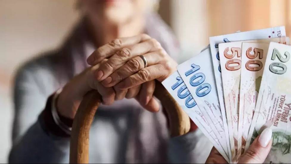 İŞ BANKASI'NDAN SEVİNDİREN HABER: Emeklilere 21.000 TL ödeme 5