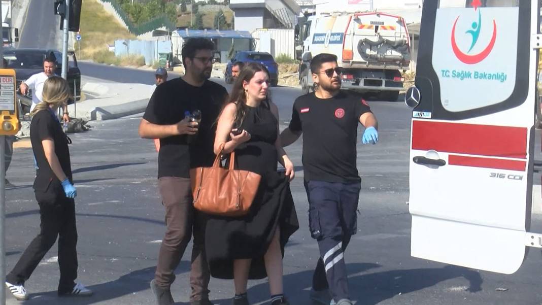 İstanbul'da zincirleme trafik kazası: Çok sayıda yaralı var! 3