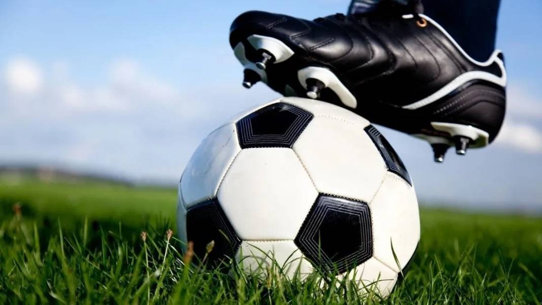 AVRUPA'DA LİGLER NE ZAMAN BAŞLIYOR? Hangi lig hangi kanalda yayınlanacak? 2025 - 2026 yeni sezon lig başlangıç tarihleri 6