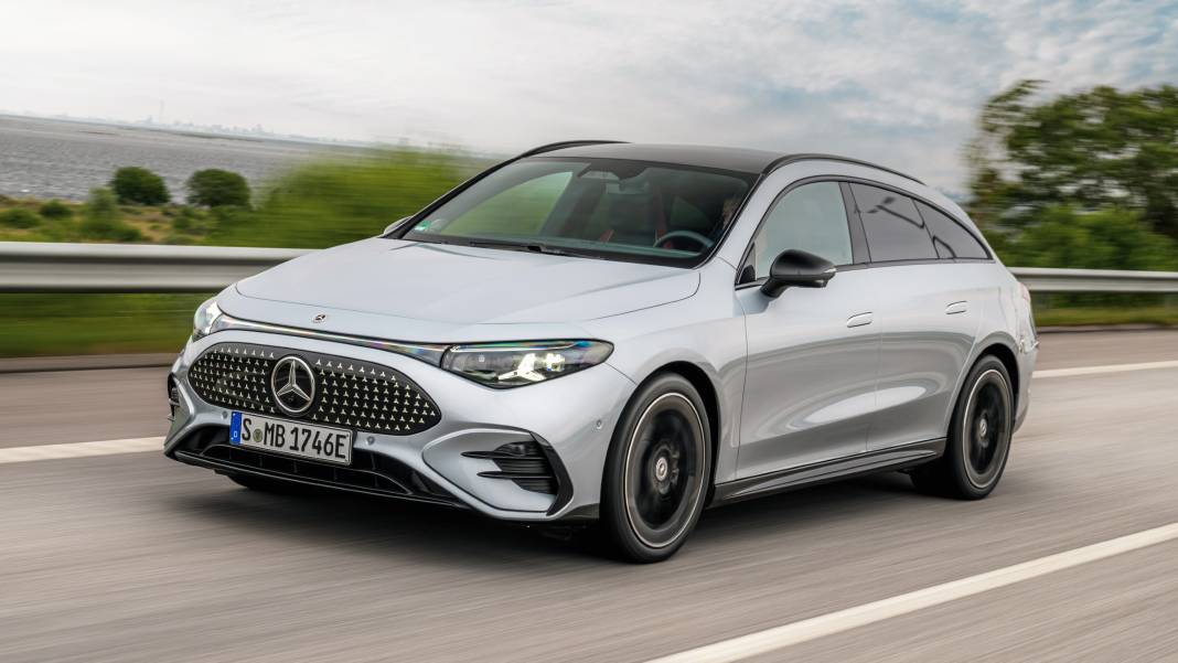 Mercedes’ten tüm segmentleri sarsacak yeni CLA hamlesi! Yeni CLA Shooting Brake görenleri kendine aşık ediyor! 2