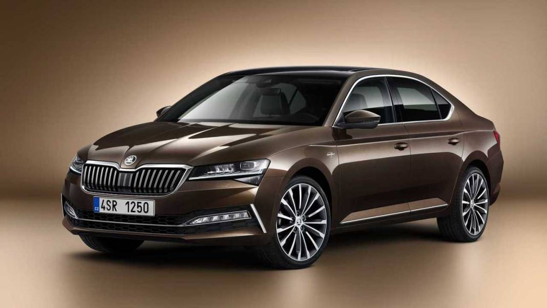 SKODA TEMMUZ 2025 FİYAT LİSTESİ YAYINLANDI: Skoda Fabia, Superb, Octavia ne kadar? 5
