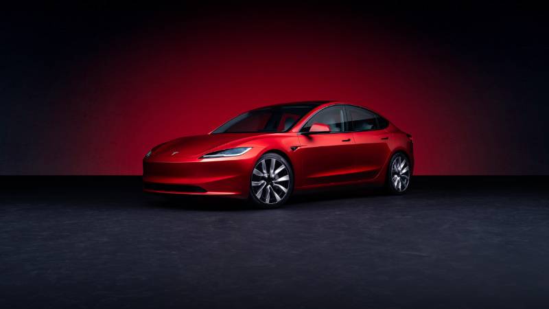 TÜRKİYE PAZARINA GELSE KAPIŞ KAPIŞ GİDER: Tesla'dan menzil rekortmeni araç 2