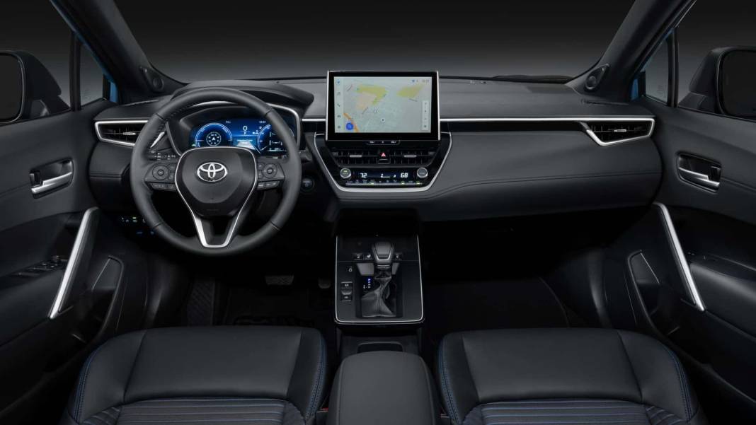 Türkiye’de satışa çıktı! Toyota’nın yeni gözdesi Corolla Cross’un tasarımı ve fiyatı 3