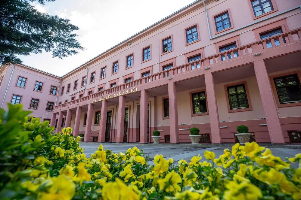 Adalet Bakanlığı banka promosyon ödeme takvimi| Adalet Bakanlığı maaş promosyon ödemeleri ne zaman yatar? 1