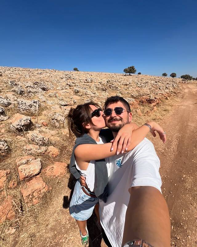 Sıla Türkoğlu evlilik teklifi aldı! Ünlü oyuncunun sevgilisi Ata Ayyıldız kimdir ve ne iş yapıyor? 1