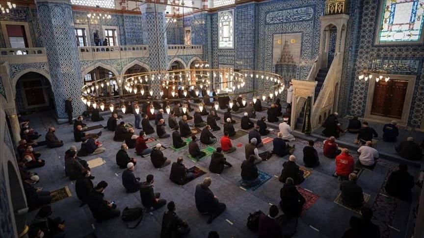 15 Ağustos Cuma hutbesi belli oldu! Diyanet bu haftaki cuma hutbesi konusunu yayınladı: “Kul Hakkı Ateşten Gömlektir” 8