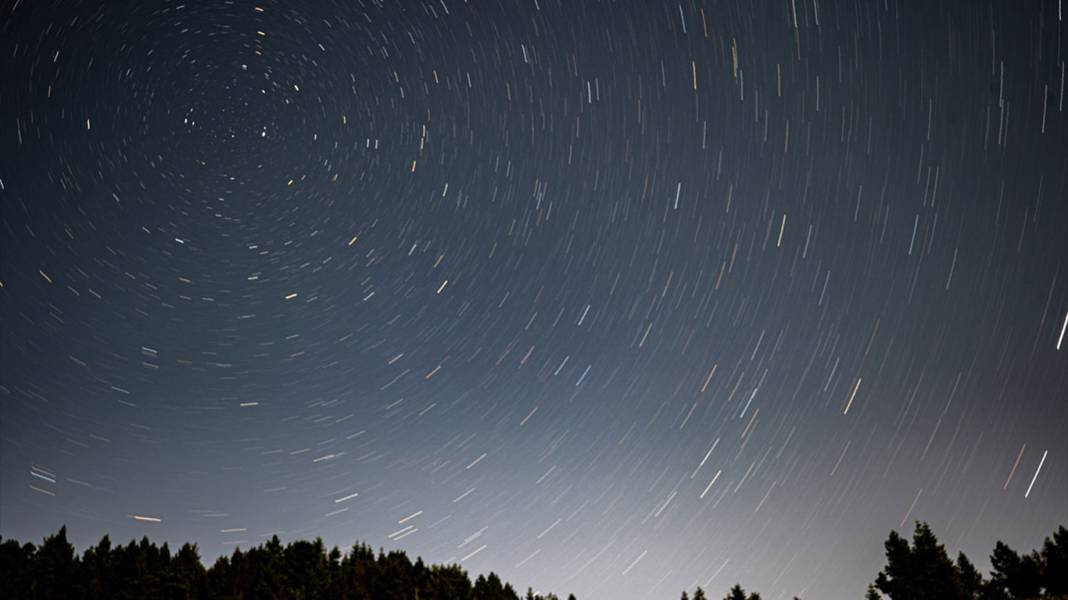 Türkiye perseid meteor yağmuru mesaisinde! Düzce, Bolu, Erzincan, Düzce... Gökyüzünde yıldız şöleni 8