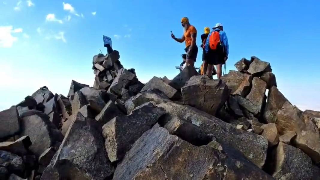 Survivor Süphan Dağı'nda! 2 bin 450 metrede Adrenalin patlaması yaşadılar 3