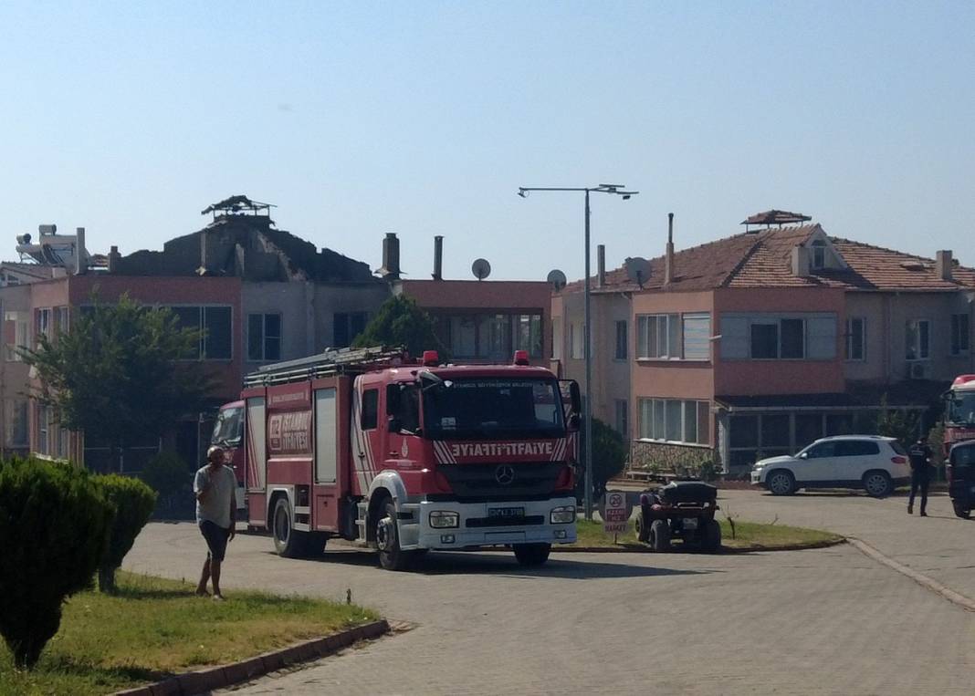 Edirne'deki orman yangınının bilançosu: Evler kullanılamaz halde geldi, 2 bin 700 kişi tahliye edildi 4