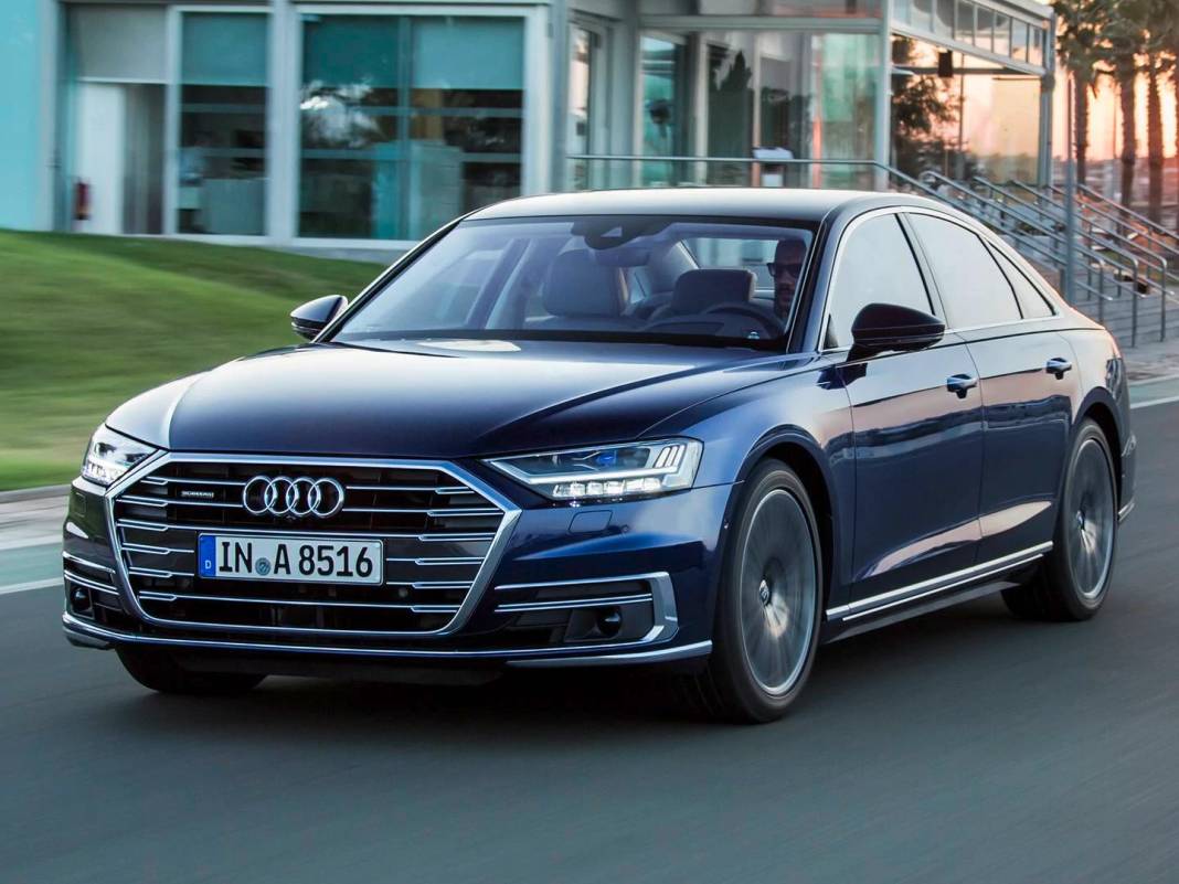 EN UCUZ AUDİ NE KADAR? AUDİ Ağustos ayı fiyat listesi yayınlandı:  A3, A4, A5, A6, A7, A8 ve Q serisi ne kadar? 13