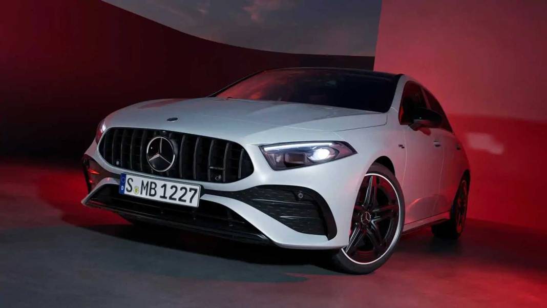 BMW, MERCEDES, JEEP VE DAHA FAZLASI: Otomobilde sıfır faiz avantajını kaçırmayın 12