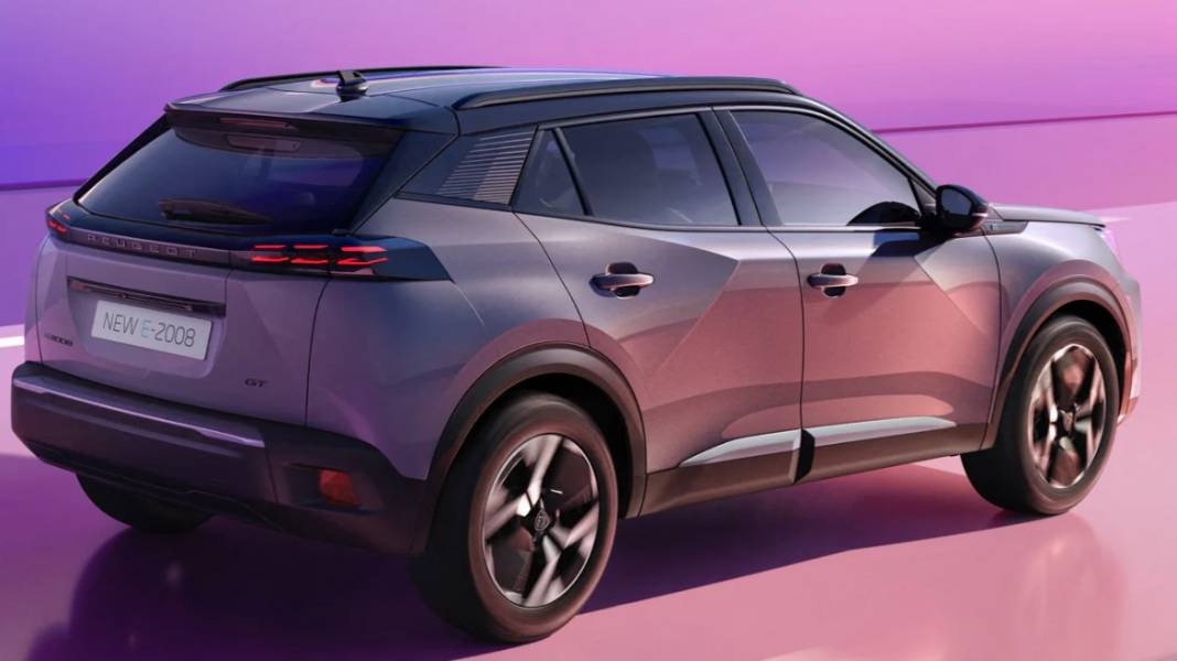 Peugeot 2008 alınır mı? İşte tasarımından performansına tüm detaylar 8