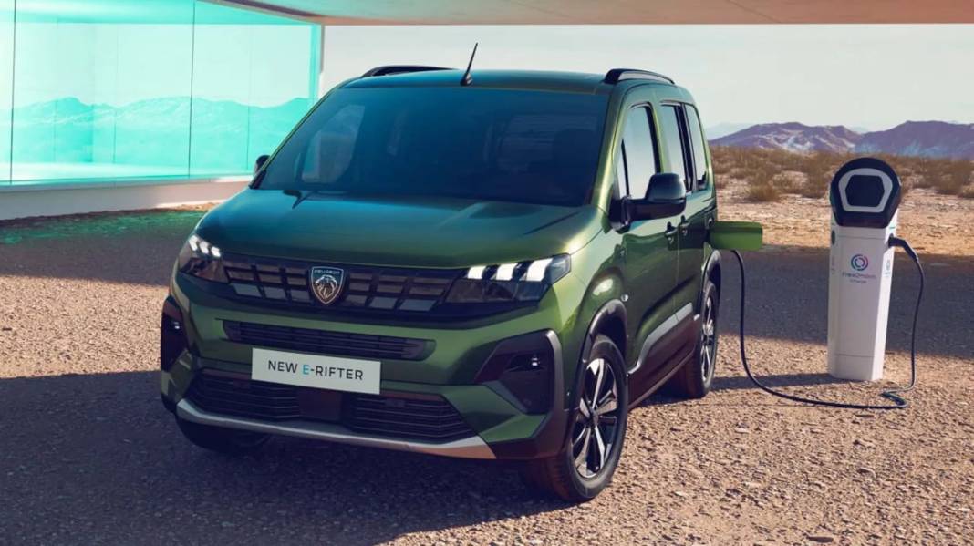PEUGEOT AĞUSTOS AYI FİYAT LİSTESİ YAYIMLANDI: E-308, Peugeot 5008, Rifter ne kadar? 2