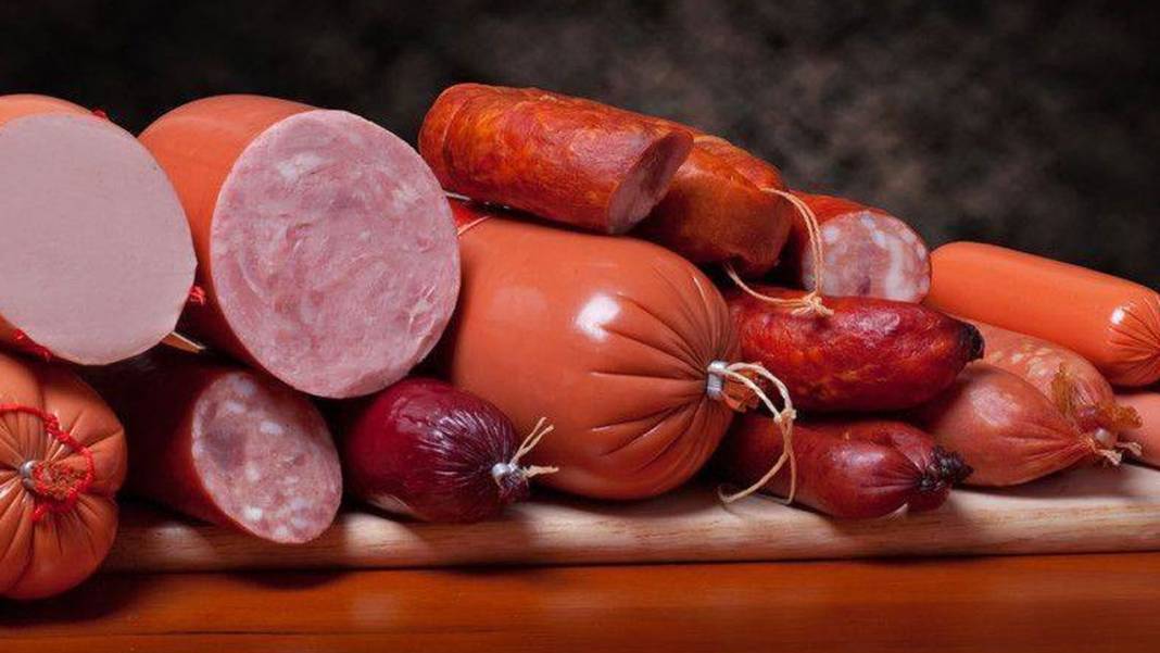 Bakanlık tek tek ifşa etti: Salamda domuz eti, sucukta tek tırnaklı eti kullanmışlar! 1