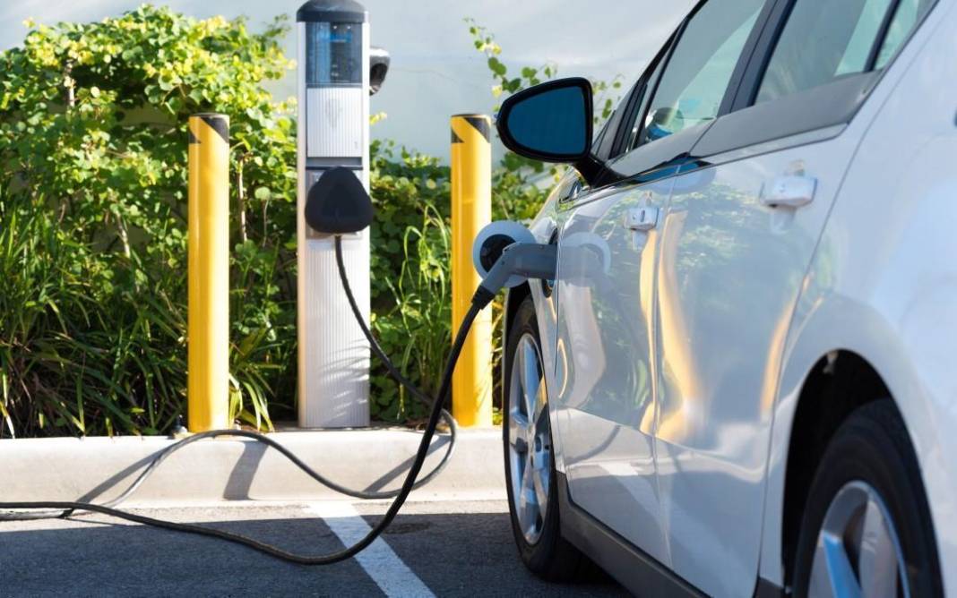 EN ÇOK RAĞBET GÖREN ELEKTRİKLİ ARAÇLAR BELLİ OLDU: Satışlar son ayda resmen pik yaptı. En çok hangi elektrikli araçlar satılıyor 1