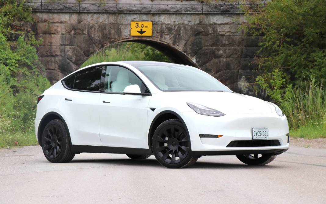 Tesla Model Y tutkunları dikkat! Fiyatı yine yükseldi, yenilikleri artıyor 4