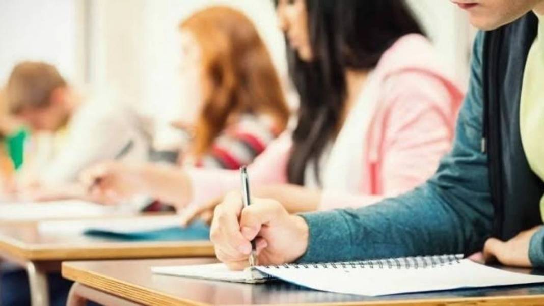 ÖĞRENCİLERİN EN ÇOK MEMNUN KALDIĞI 40 ÜNİVERSİTE BELLİ OLDU: Listenin başındaki üniversite hayli şaşırttı! 9