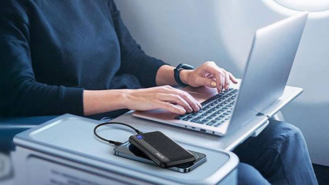 Bir havayolu şirketinden daha 'powerbank' kararı: Uçuş sırasında kullanımı yasaklandı! 2