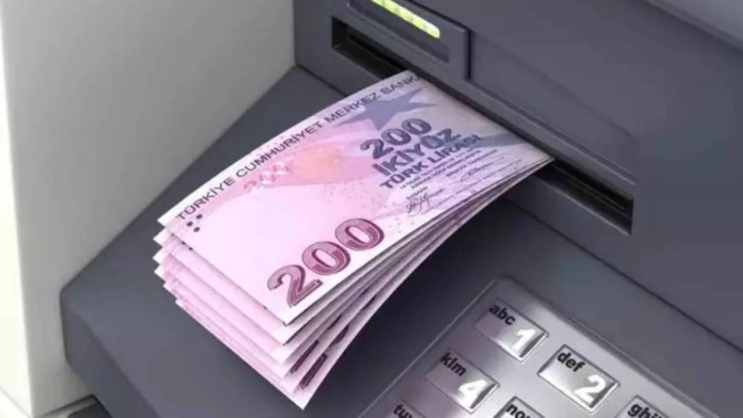 EMEKLİLERE 1 DEĞİL 2 DEĞİL TAM 3 MAAŞ MÜJDESİ: Kazancınız artabilir! 11