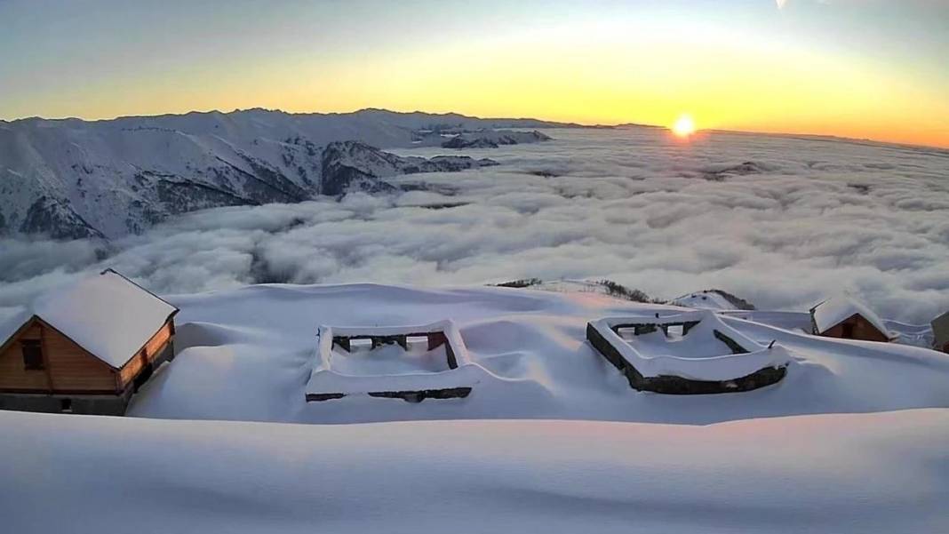 Sıcaklıklar birden dibe vuracak! Meteoroloji uzmanı Orhan Şen duyurdu: Perşembe gününden itibaren kar yağışı bekleniyor! 3