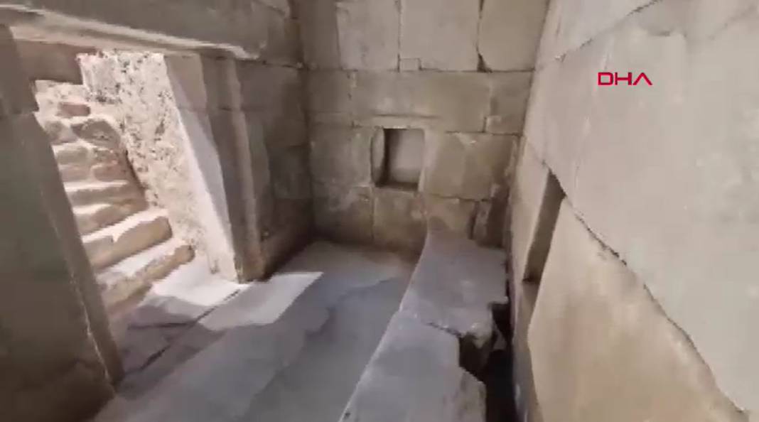 Kibyra'daki anıt mezar ayağa kaldırıldı: 2 bin 300 yıllık geçmişe sahip 3
