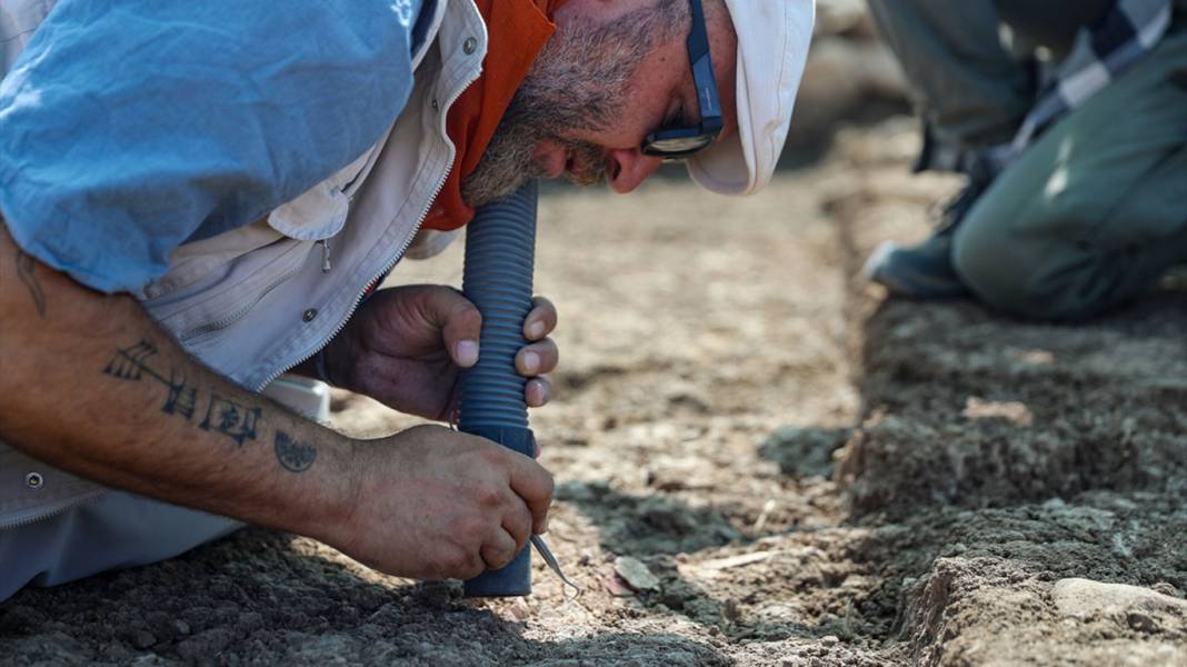 Diyarbakır’da 9 bin 500 yıllık “Kamusal Yapı” keşfedildi 9