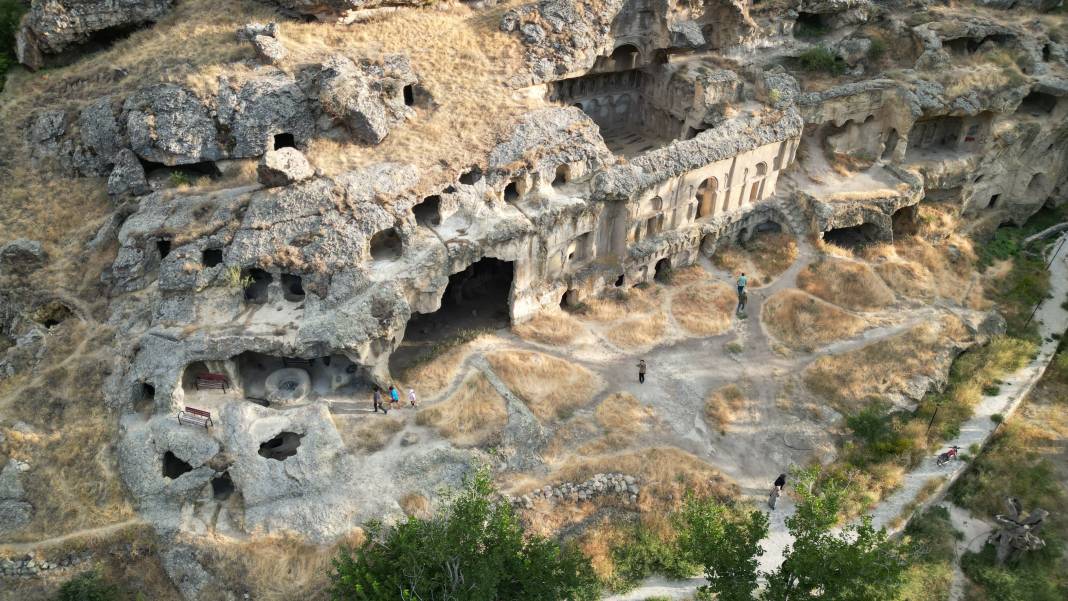 Kayseri'de tarihe ışık tutacak eşsiz yapı restore edilmeyi bekliyor! Üstü cami altı kilise… 2