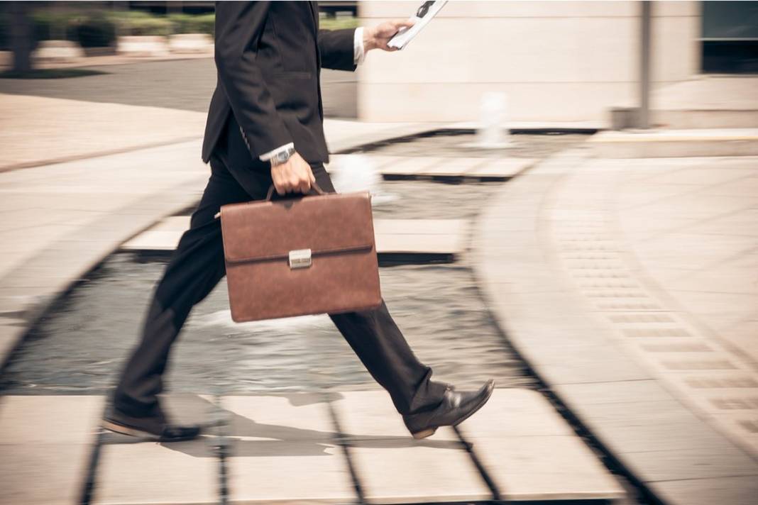 Sürekli meşgul ve aceleci biriyseniz dikkat: Bu 5 alışkanlık sessizce sizi tüketiyor, hemen bırakın! 2