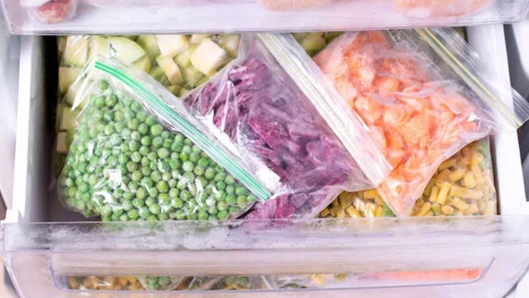 Uzmanlar üzerine basa basa uyardı: Buzluktan çıkan bu 5 yiyeceğe dikkat! 4